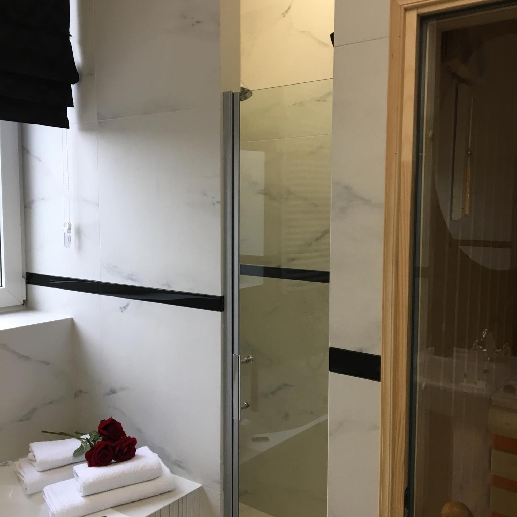 Family&Business Sauna Apartments Sienkiewicza Centrum No1, z Parkingiem Kielce Exterior foto