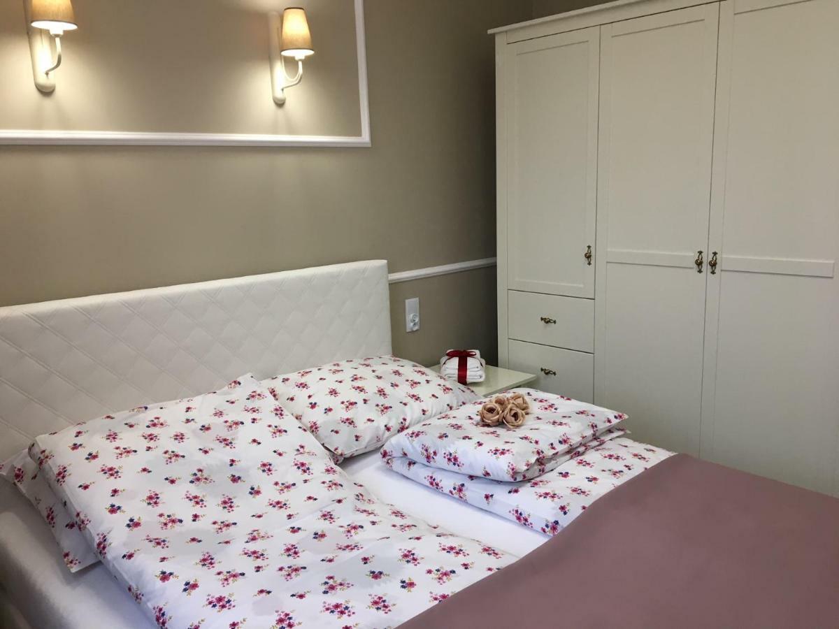 Family&Business Sauna Apartments Sienkiewicza Centrum No1, z Parkingiem Kielce Exterior foto